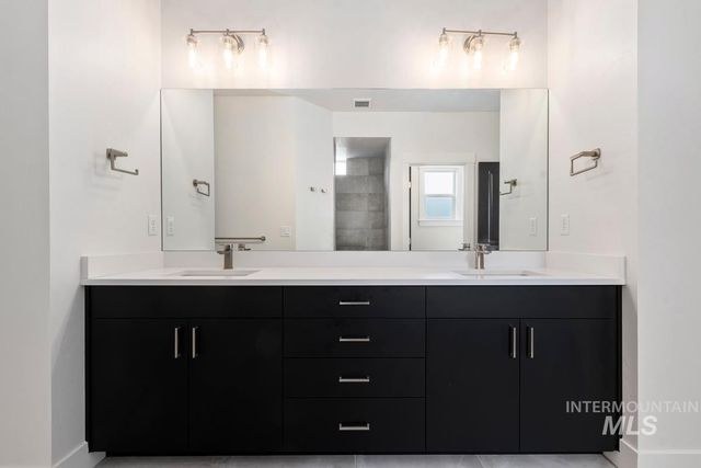 8389 W Shams Ln, Eagle, ID 83616