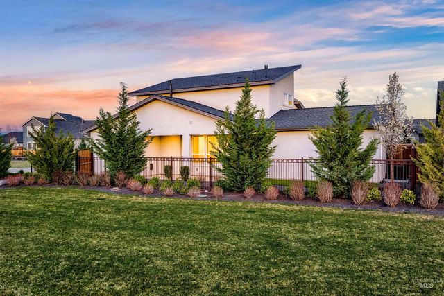 8389 W Shams Ln, Eagle, ID 83616