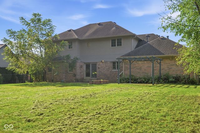 4154 Moss Ridge, Indianapolis, IN 46237