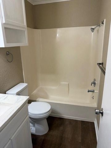 4041 CHARLESTON Circle 29, Alexandria, LA 71303