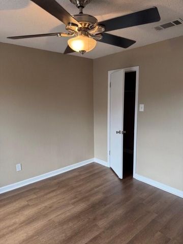 4041 CHARLESTON Circle 29, Alexandria, LA 71303