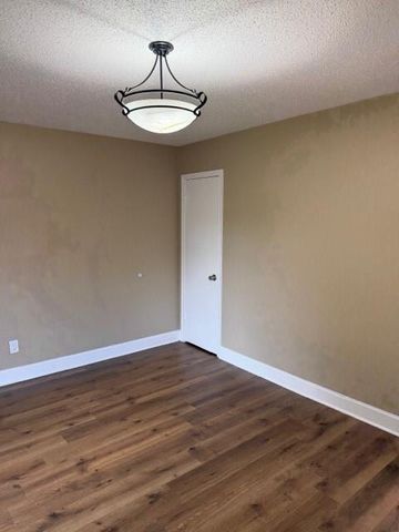 4041 CHARLESTON Circle 29, Alexandria, LA 71303