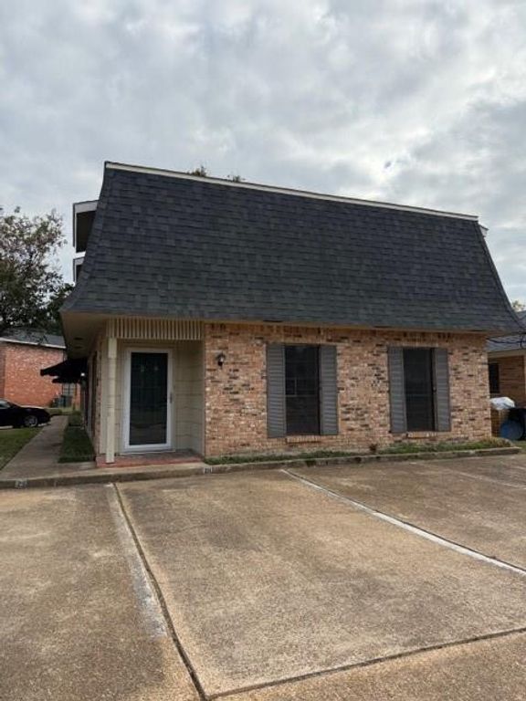 4041 CHARLESTON Circle 29, Alexandria, LA 71303