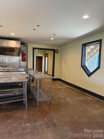 219 Amboy Road, Asheville, NC 28806