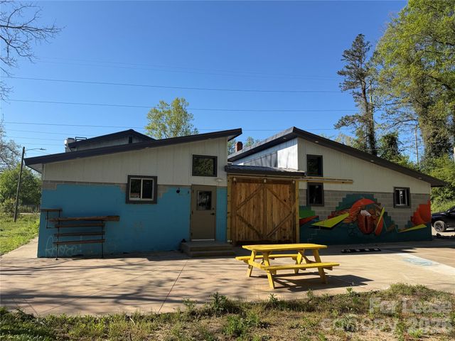 219 Amboy Road, Asheville, NC 28806