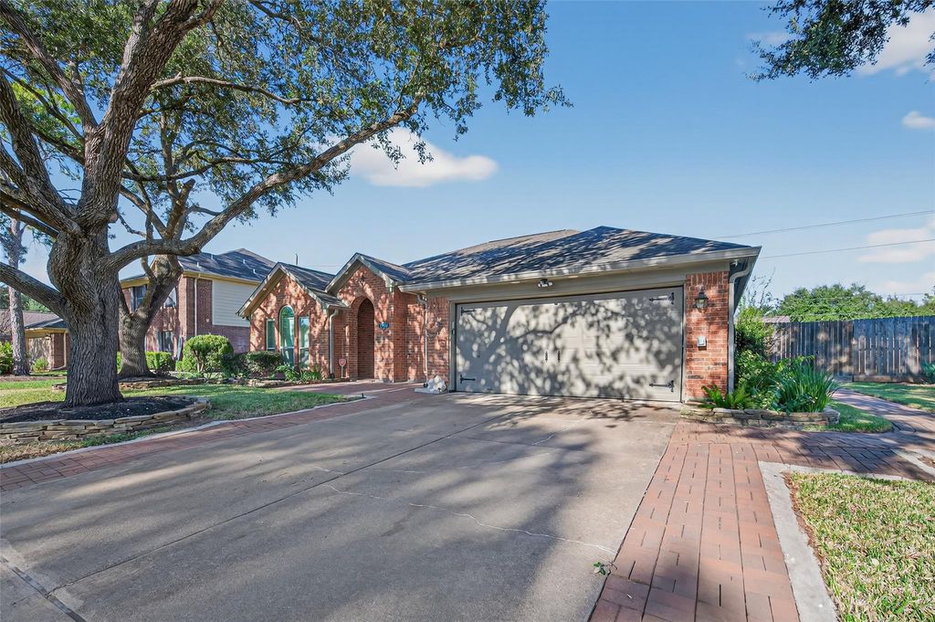 23410 Stratsborough Drive, Katy, TX 77494
