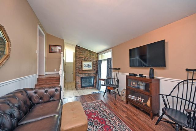 7010 Wooster, Cincinnati, OH 45227