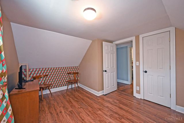 7010 Wooster, Cincinnati, OH 45227