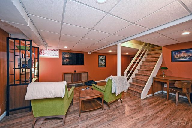 7010 Wooster, Cincinnati, OH 45227