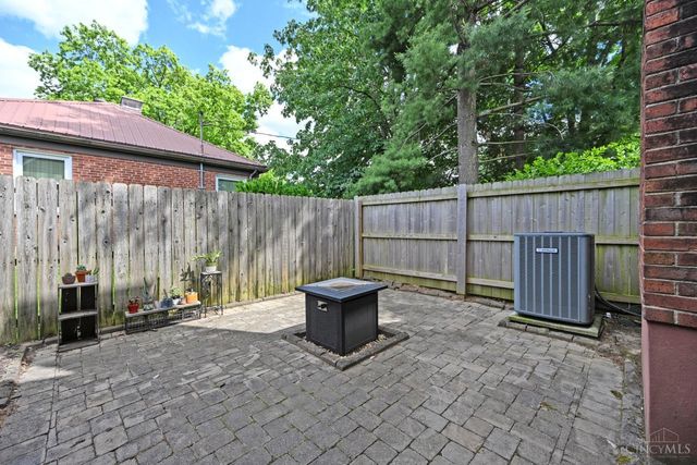 7010 Wooster, Cincinnati, OH 45227