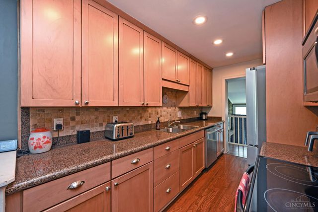 7010 Wooster, Cincinnati, OH 45227