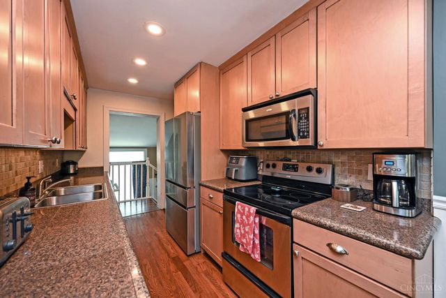 7010 Wooster, Cincinnati, OH 45227
