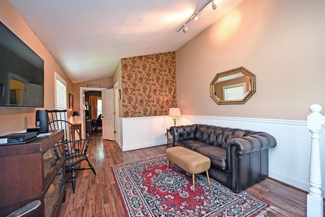 7010 Wooster, Cincinnati, OH 45227