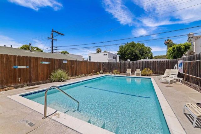 1830 Thomas Avenue 2F, San Diego, CA 92109