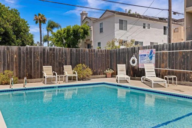 1830 Thomas Avenue 2F, San Diego, CA 92109