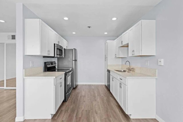 1830 Thomas Avenue 2F, San Diego, CA 92109