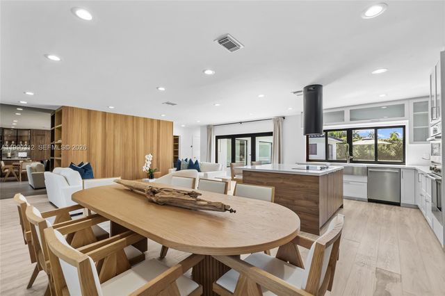 116 W 1st Ct, Miami Beach, FL 33139