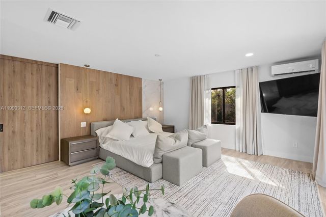 116 W 1st Ct, Miami Beach, FL 33139