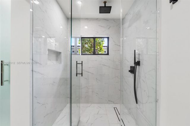 116 W 1st Ct, Miami Beach, FL 33139