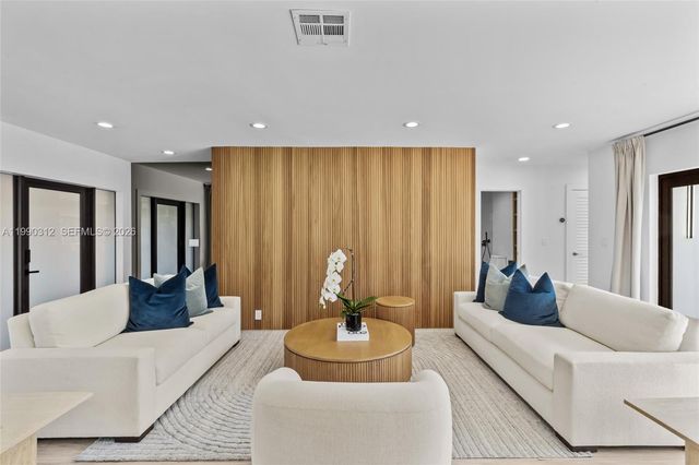 116 W 1st Ct, Miami Beach, FL 33139