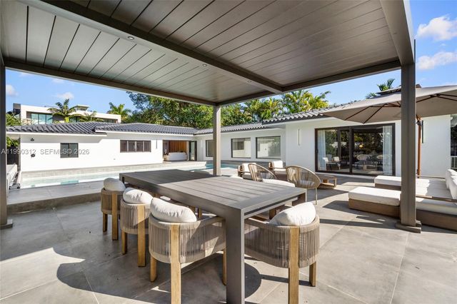 116 W 1st Ct, Miami Beach, FL 33139