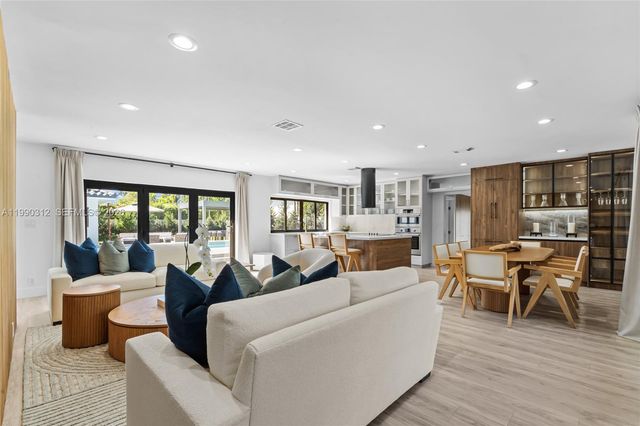 116 W 1st Ct, Miami Beach, FL 33139