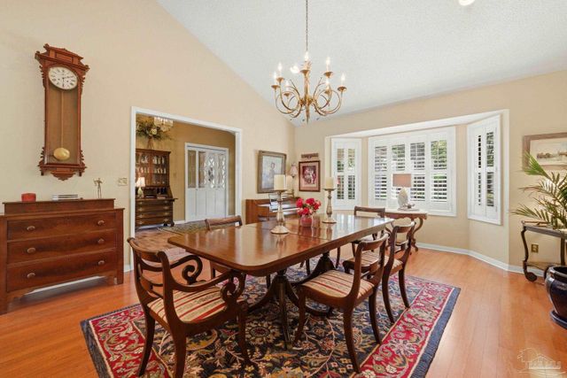 4470 La Mirage Dr, Pensacola, FL 32504