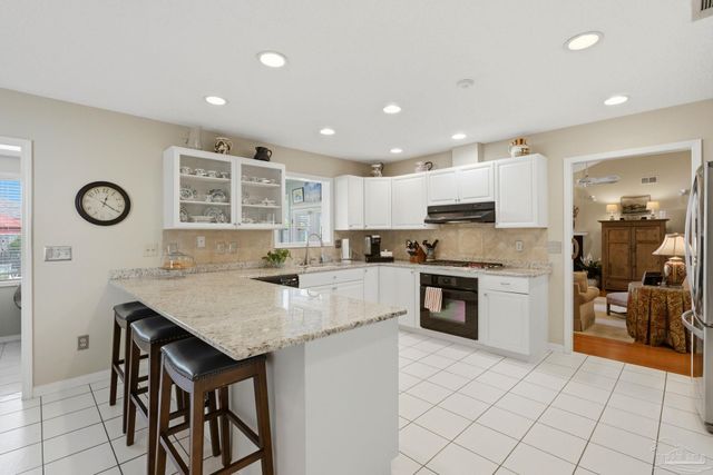4470 La Mirage Dr, Pensacola, FL 32504