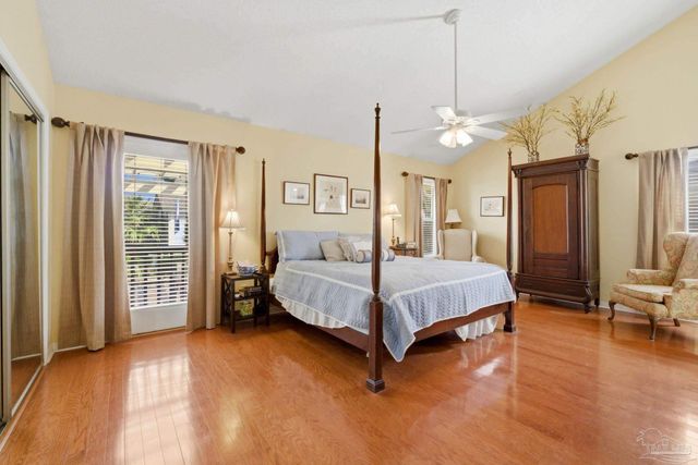4470 La Mirage Dr, Pensacola, FL 32504