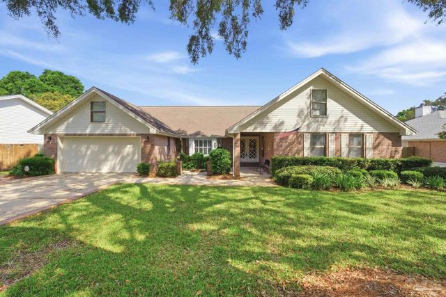 4470 La Mirage Dr, Pensacola, FL 32504