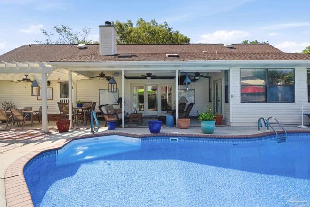 4470 La Mirage Dr, Pensacola, FL 32504