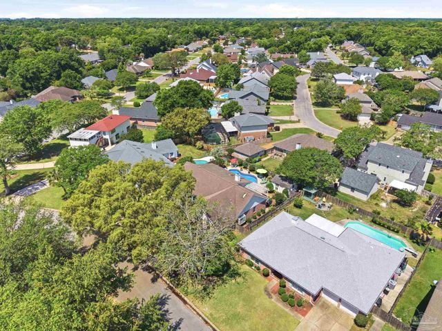 4470 La Mirage Dr, Pensacola, FL 32504