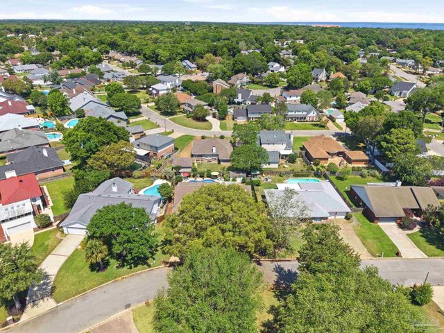 4470 La Mirage Dr, Pensacola, FL 32504
