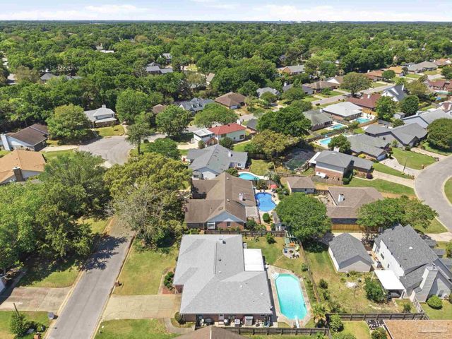 4470 La Mirage Dr, Pensacola, FL 32504