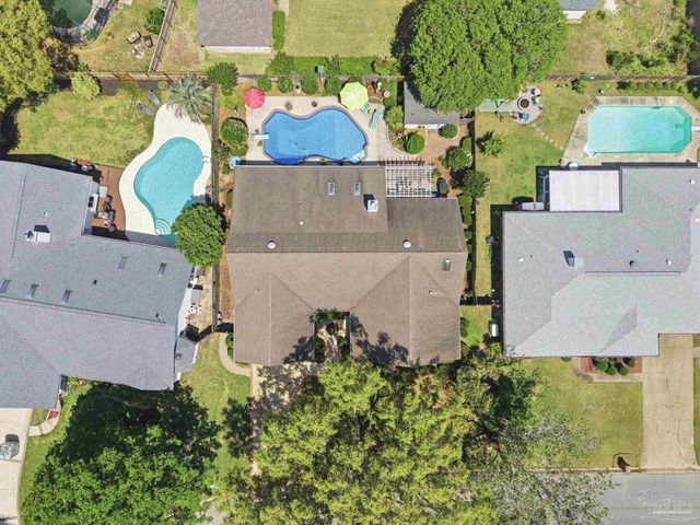 4470 La Mirage Dr, Pensacola, FL 32504