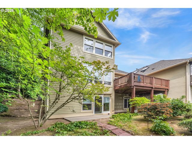 14 MORNINGVIEW Ln, Lake Oswego, OR 97035