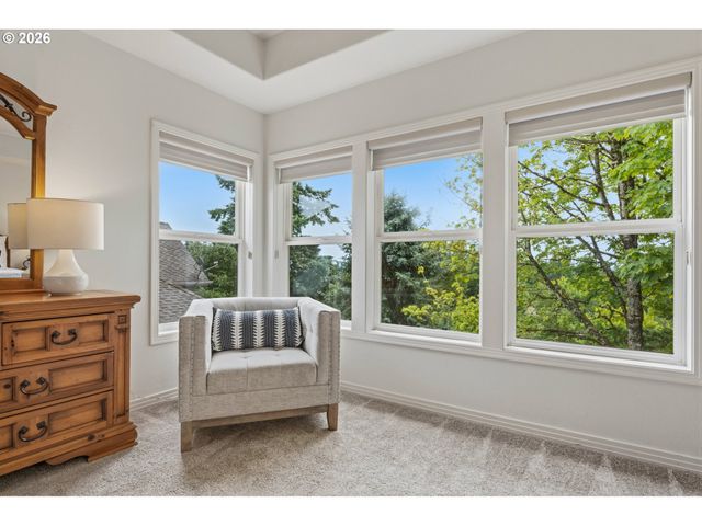 14 MORNINGVIEW Ln, Lake Oswego, OR 97035