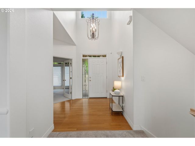 14 MORNINGVIEW Ln, Lake Oswego, OR 97035