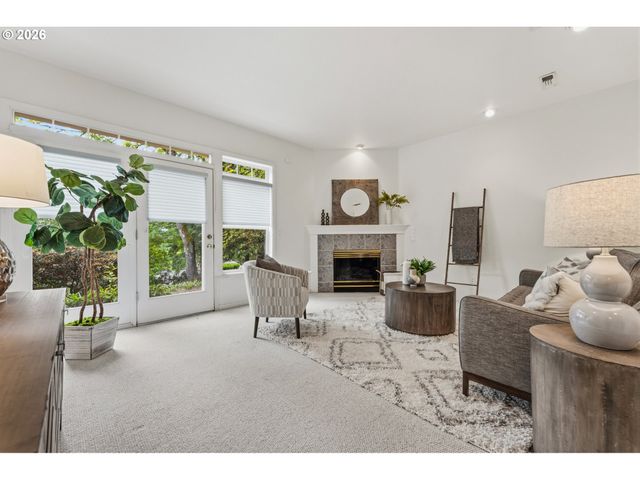 14 MORNINGVIEW Ln, Lake Oswego, OR 97035