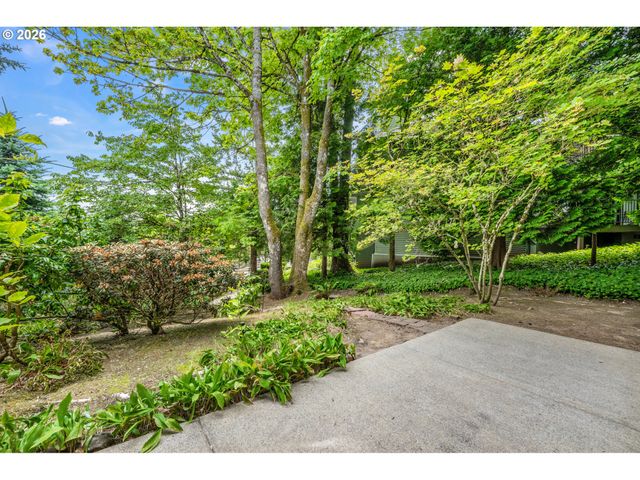14 MORNINGVIEW Ln, Lake Oswego, OR 97035