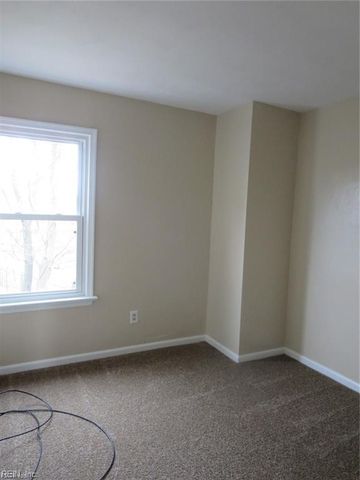 316 San Roman DR, Chesapeake, VA 23322