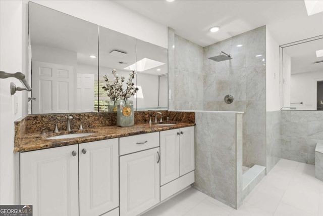 5380 Redfield Drive, Dunwoody, GA 30338