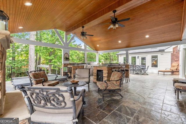 5380 Redfield Drive, Dunwoody, GA 30338