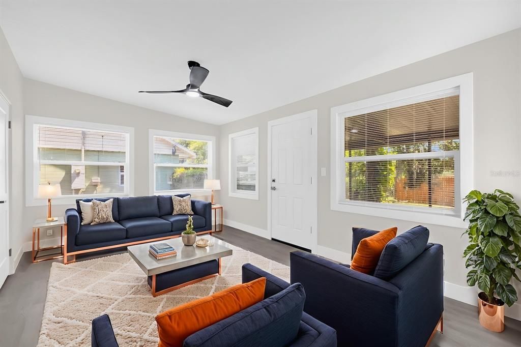 Image 10 of property listing at 4503 CONWAY GARDENS ROAD, Orlando, FL 32806