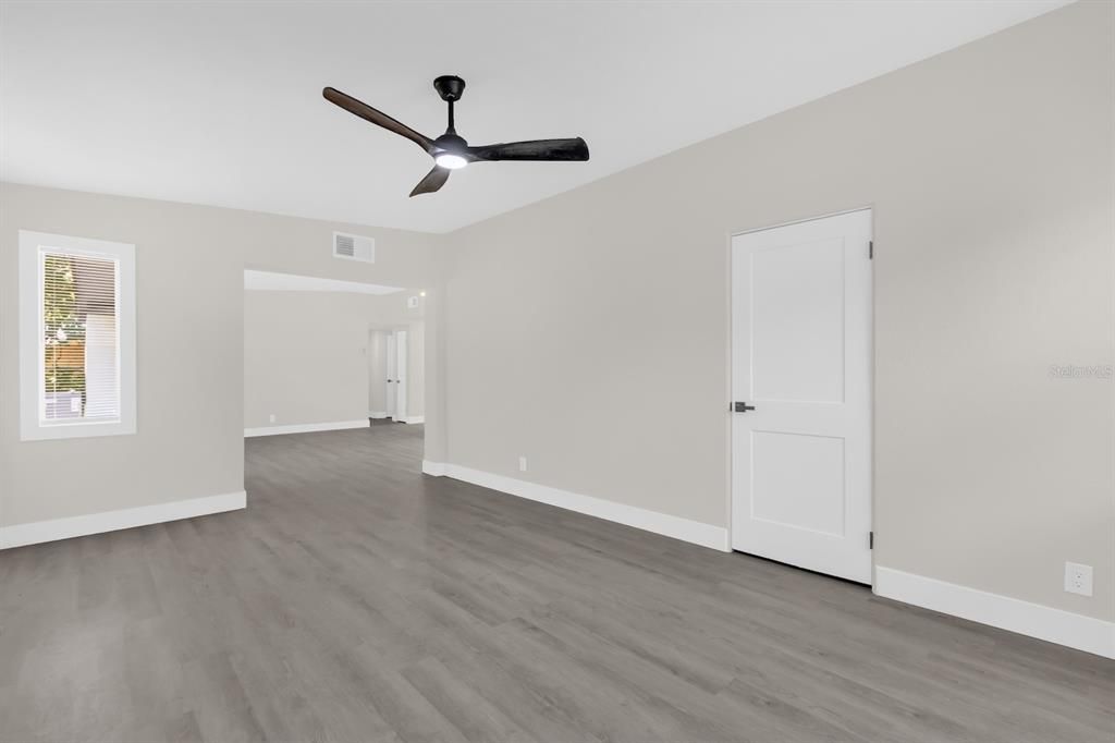 Image 11 of property listing at 4503 CONWAY GARDENS ROAD, Orlando, FL 32806