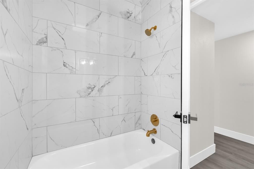 Image 13 of property listing at 4503 CONWAY GARDENS ROAD, Orlando, FL 32806