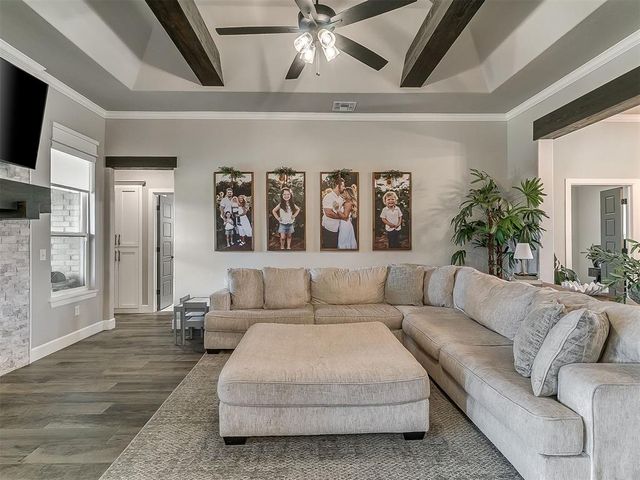 4709 Mustang Park Boulevard, Mustang, OK 73064
