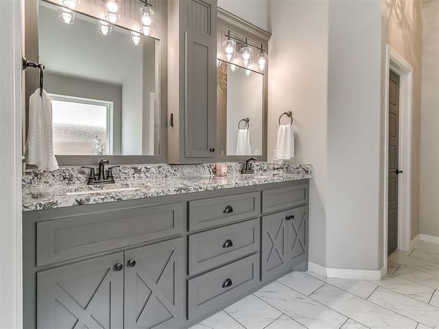 4709 Mustang Park Boulevard, Mustang, OK 73064