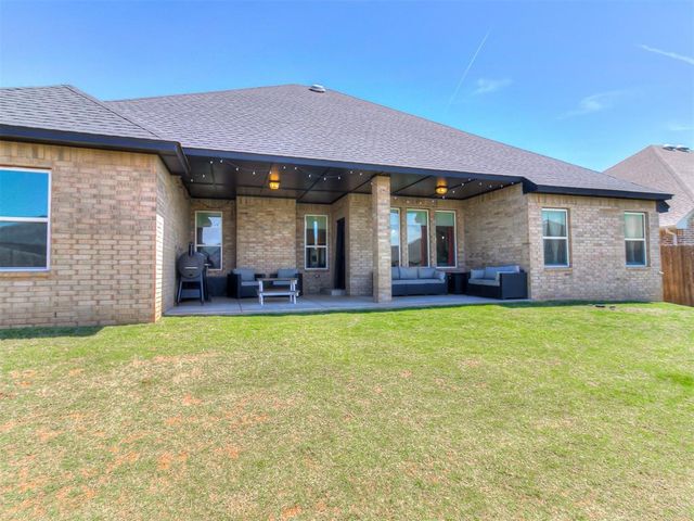 4709 Mustang Park Boulevard, Mustang, OK 73064