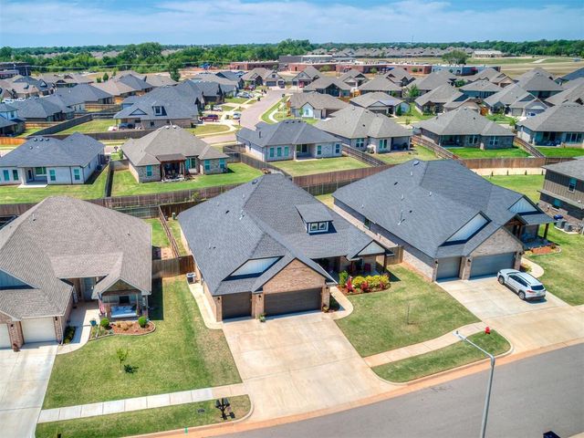 4709 Mustang Park Boulevard, Mustang, OK 73064